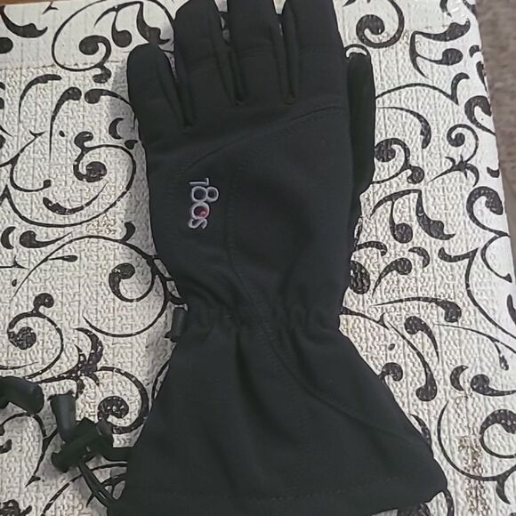 Black 180s Winter Gloves - Picture 10 of 16